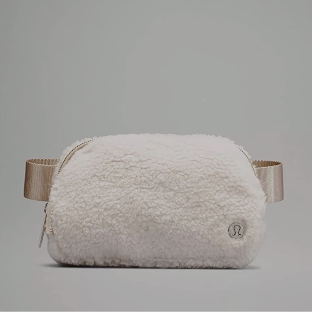 Lululemon fleece crossbody belt bag. NWOT